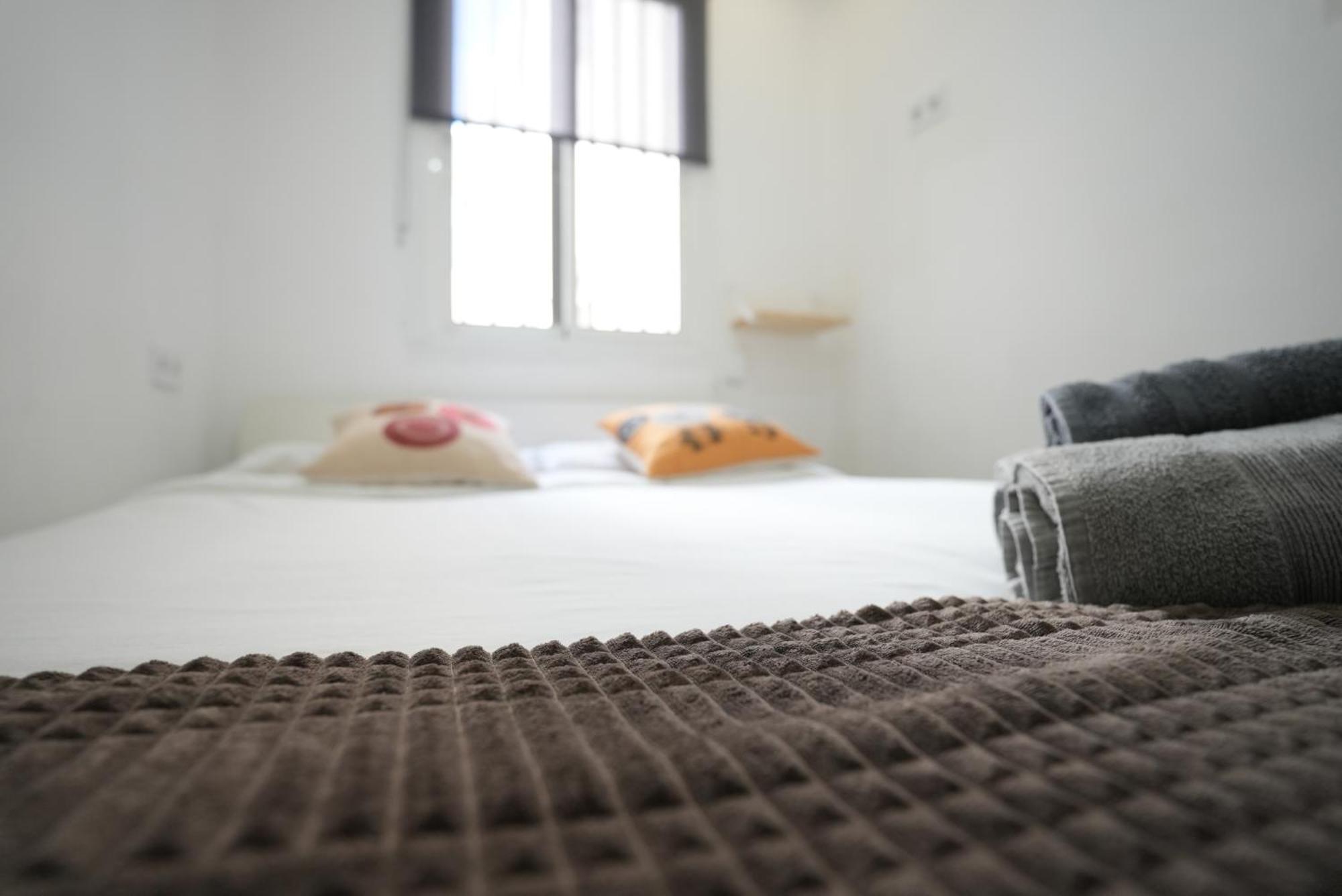 Excellent Location Malaga Centro Historico 2 Bed Flat Appartement Buitenkant foto