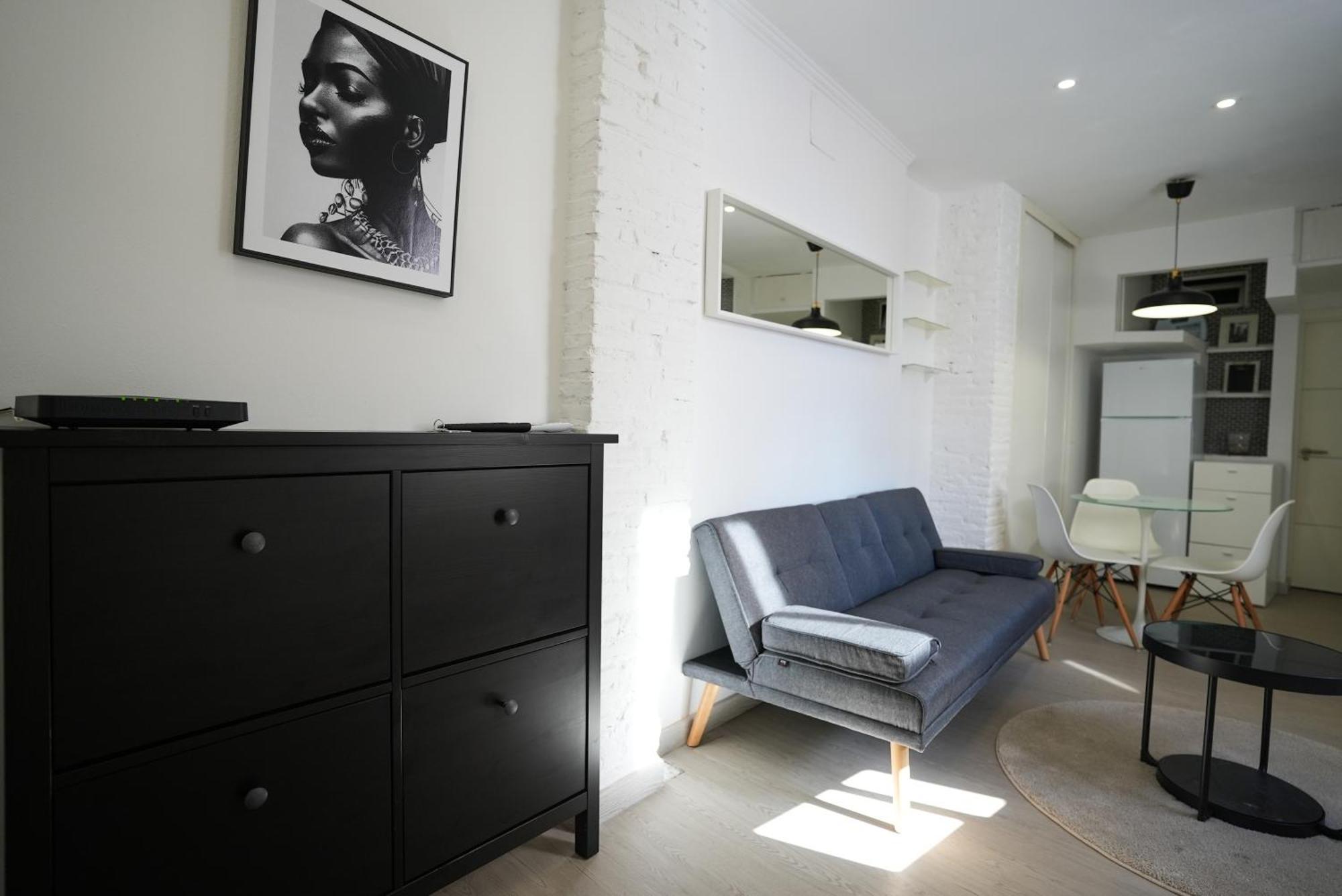 Excellent Location Malaga Centro Historico 2 Bed Flat Appartement Buitenkant foto