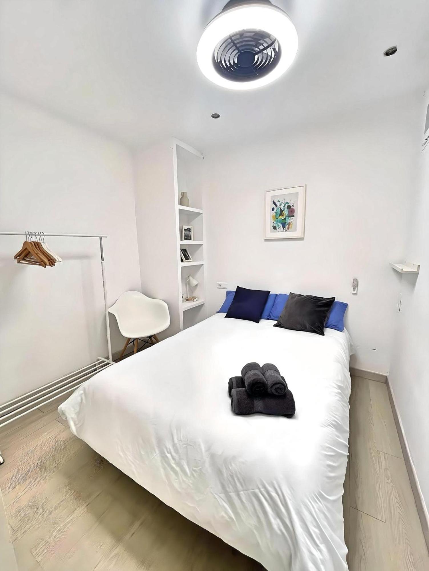 Excellent Location Malaga Centro Historico 2 Bed Flat Appartement Buitenkant foto